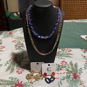 Elegant Blue and Gold Necklace Set
